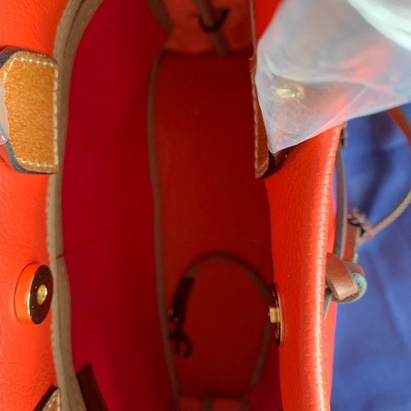 Dooney and Bourke Wakefield Tassel Tote NWT Salmon - Picture 5 of 8